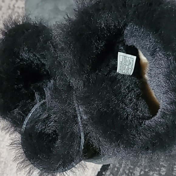 UGG MINI SWAROVSKI CRYSTAL BAILEY BOOT - Picture 10 of 13